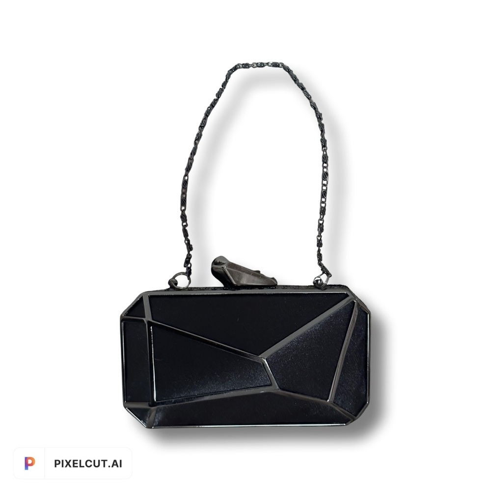 Melanie Lyme black clutch